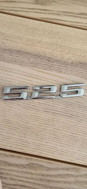 BMW 525