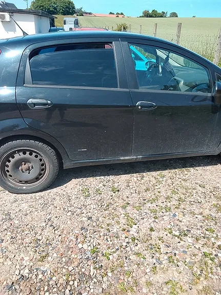 Fiat Grande Punto 2007 photo 2