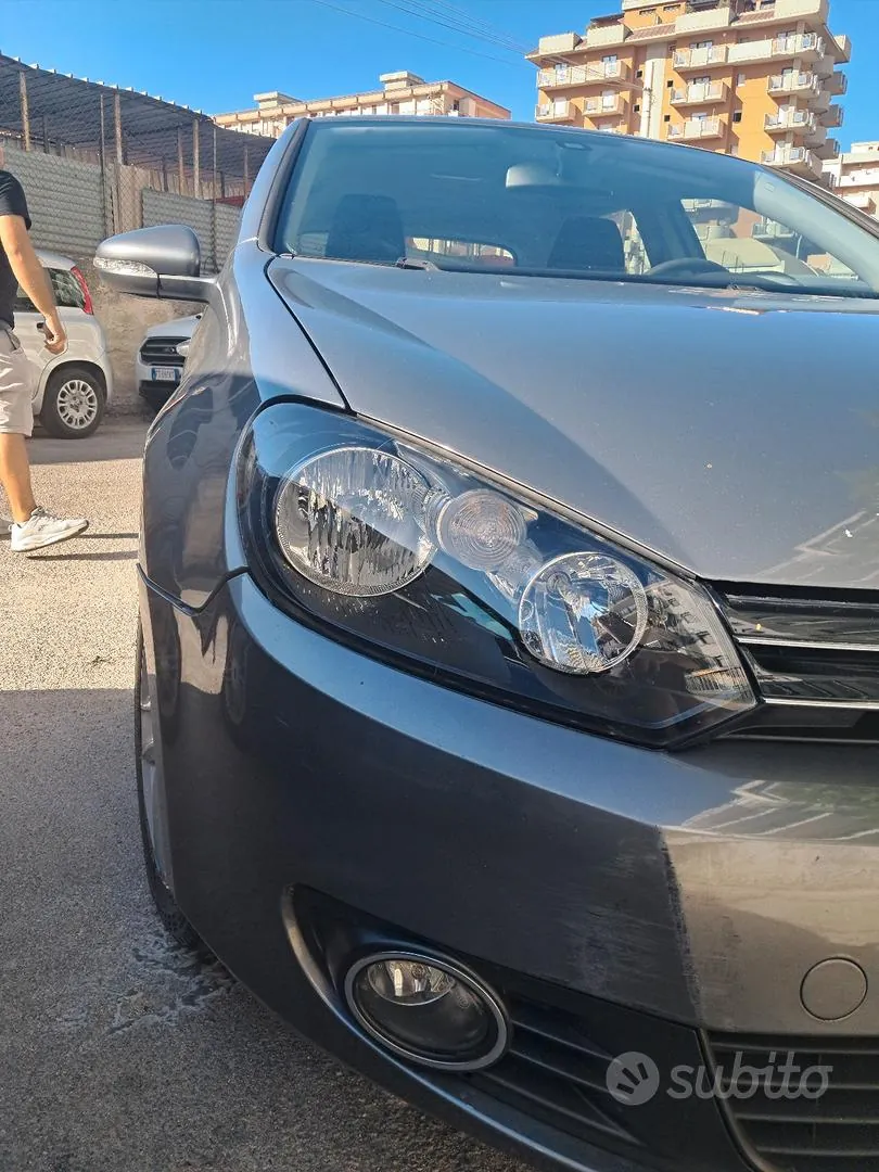 Volkswagen Golf 2010 photo 4