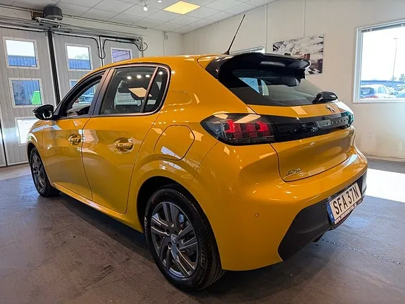 Peugeot 208 2022 photo 3