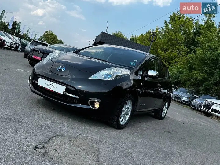 Nissan Leaf 2014 photo 2