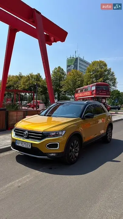 Volkswagen T-Roc 2019 photo 2