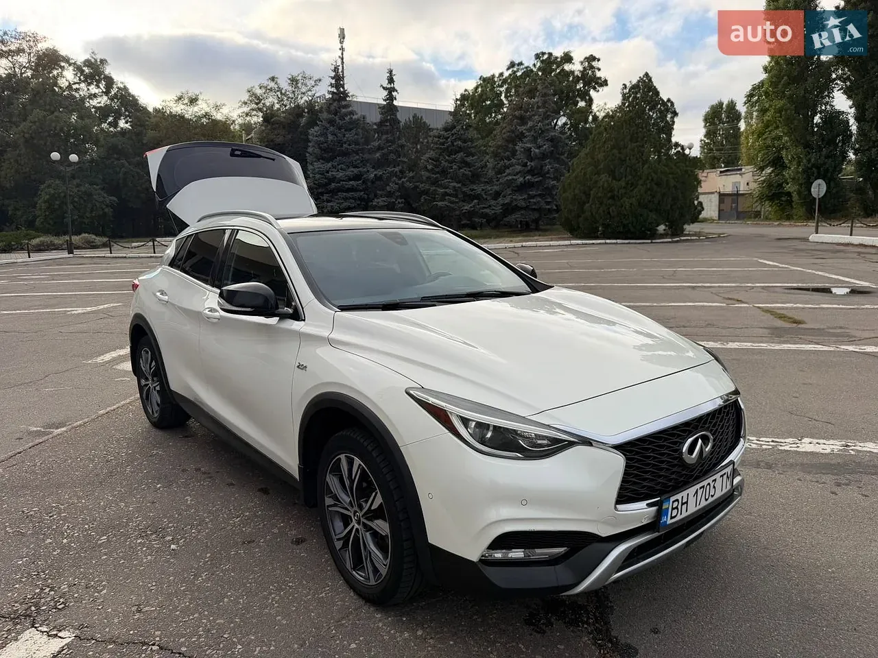 Infiniti Qx30 2017 photo 3