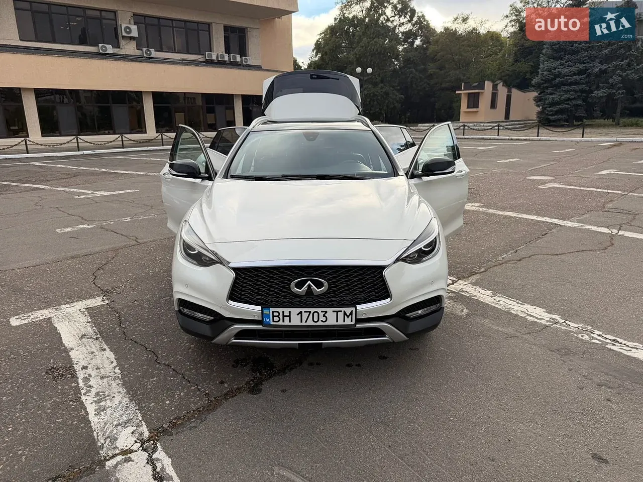 Infiniti Qx30 2017 photo 5