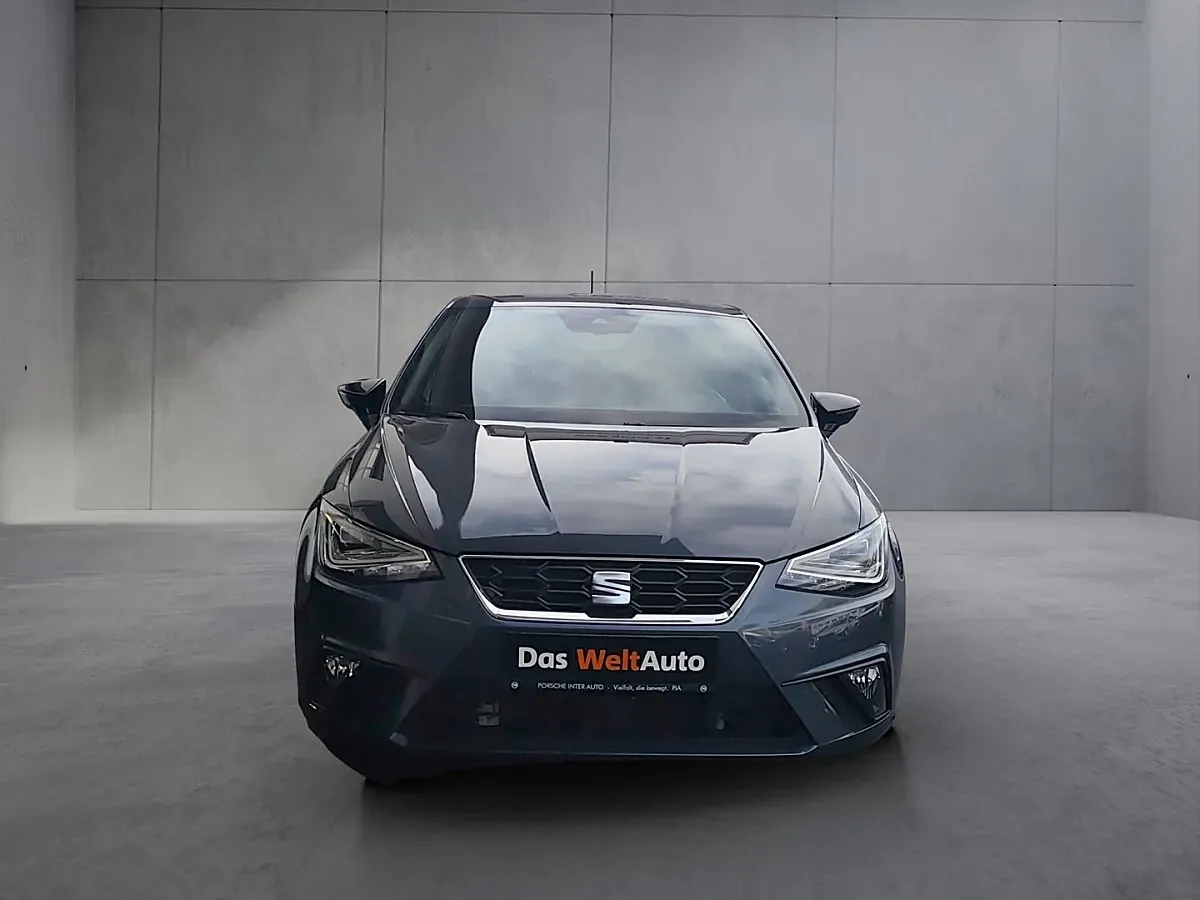 Seat Ibiza 2024 photo 2