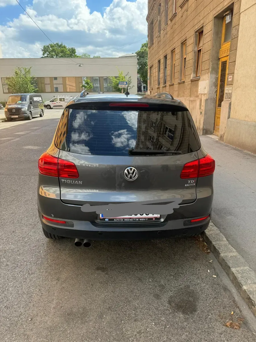 Volkswagen Tiguan 2012 photo 2