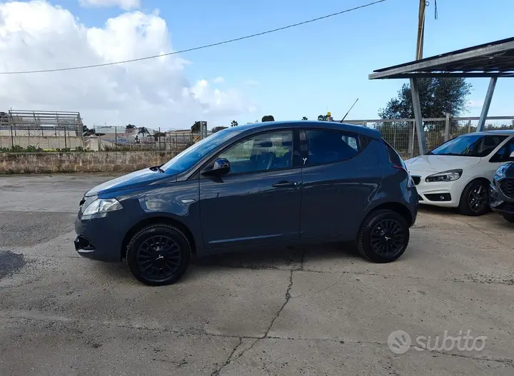 Lancia Ypsilon 2014 photo 3