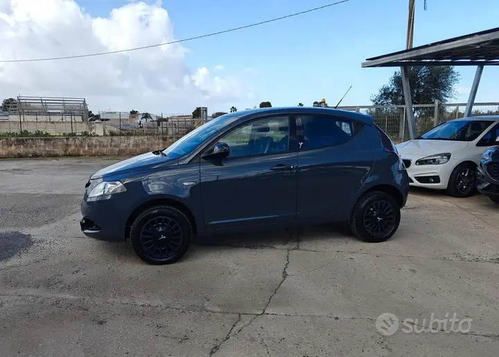 Lancia Ypsilon 2014 photo 4