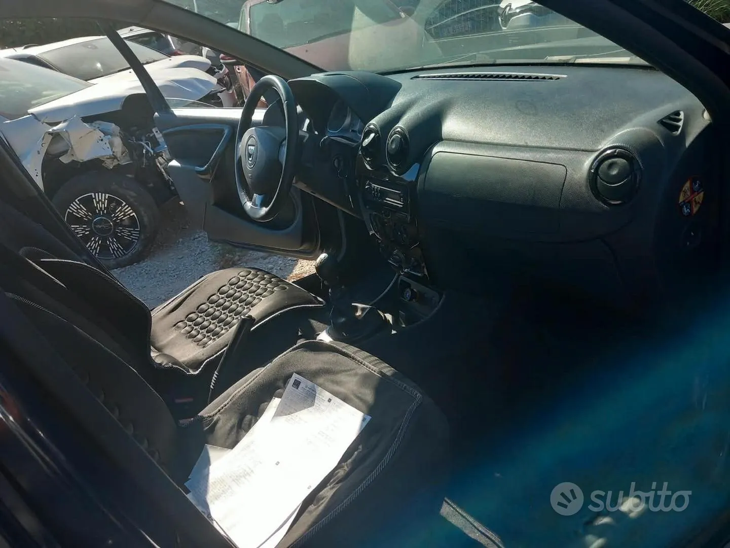 Dacia Duster 2010 photo 2