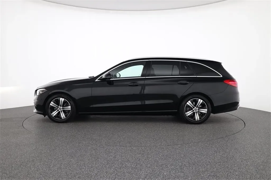 Mercedes-Benz C-Class 2024 photo 2