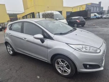 Ford Fiesta 2015 photo 2