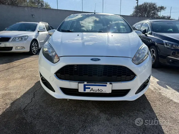 Ford Fiesta 2016 photo 2