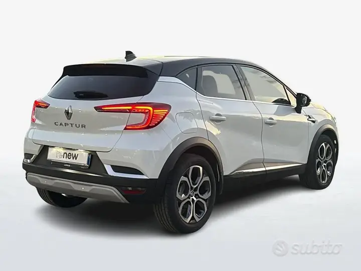Renault Captur 2023 photo 2