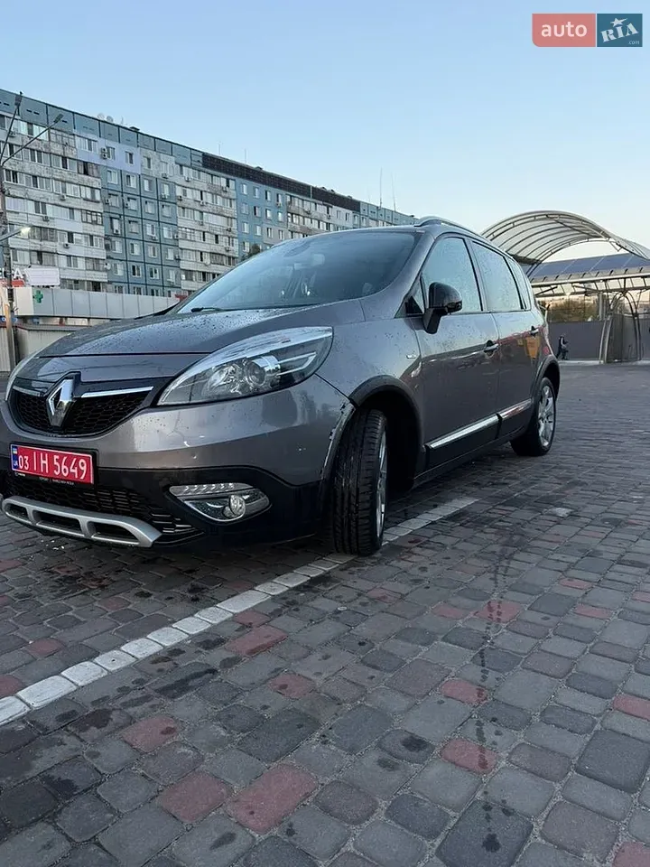 Renault Scenic 2013 photo 2