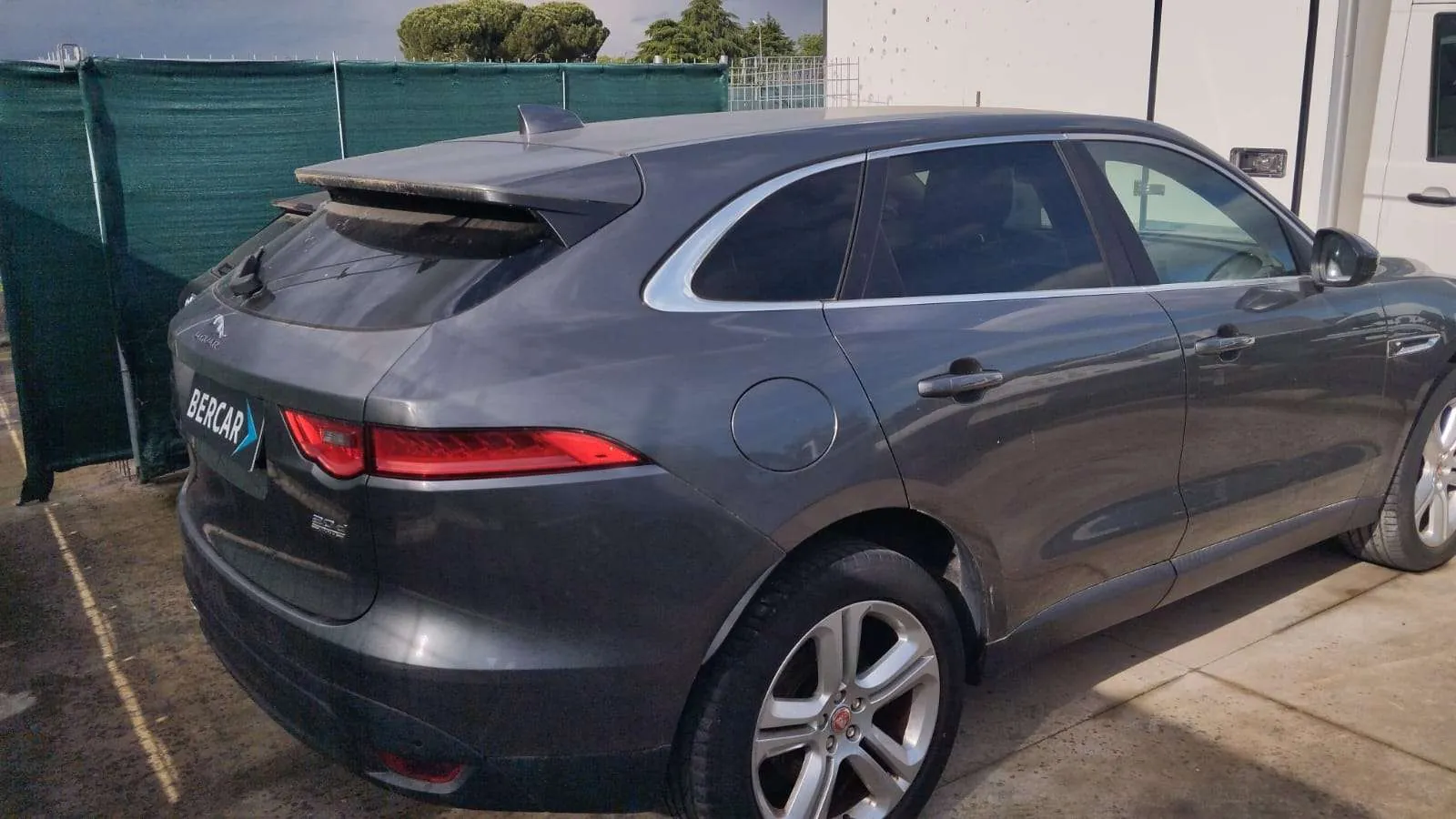 Jaguar F-Pace 2018 photo 3