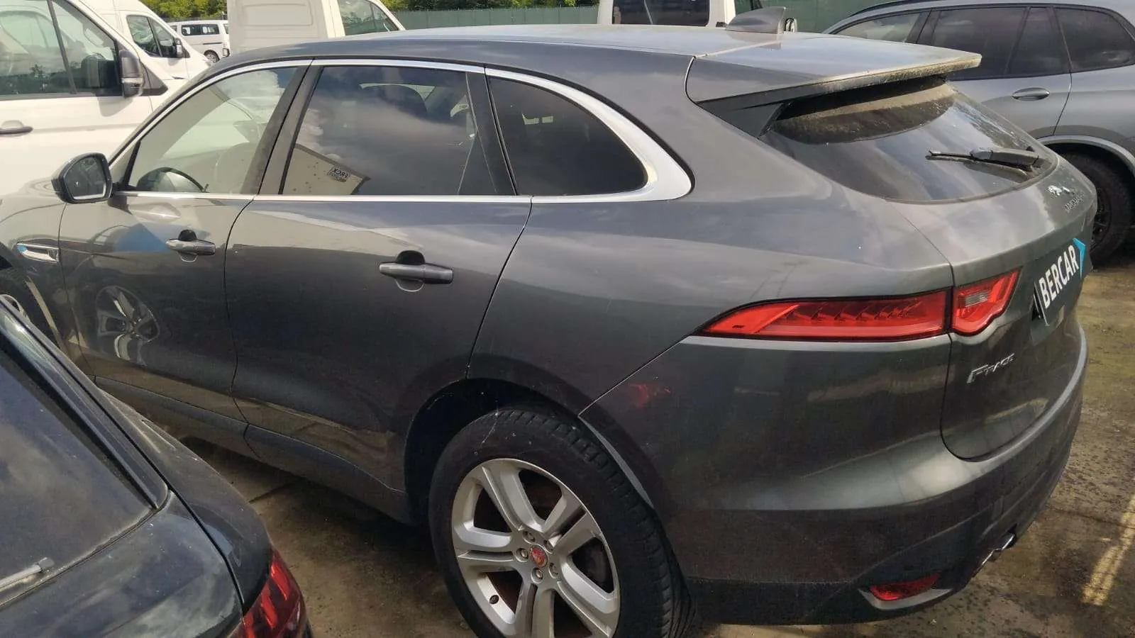 Jaguar F-Pace 2018 photo 4