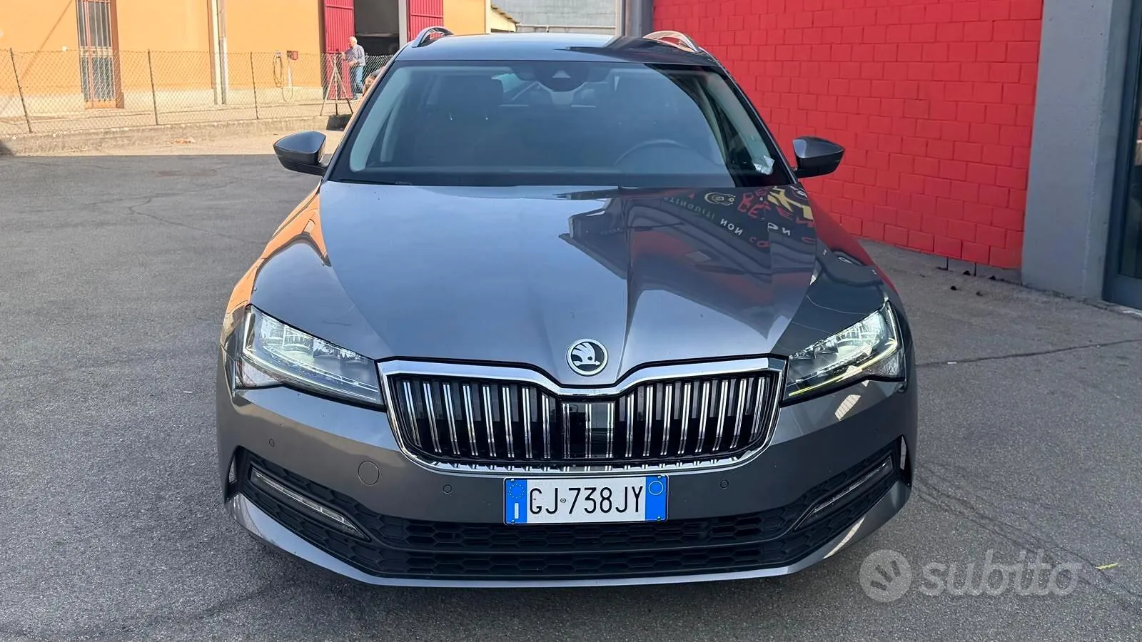 Skoda Superb 2022 photo 2