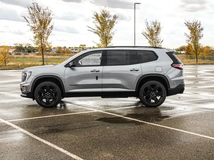 GMC Acadia 2027 photo 5