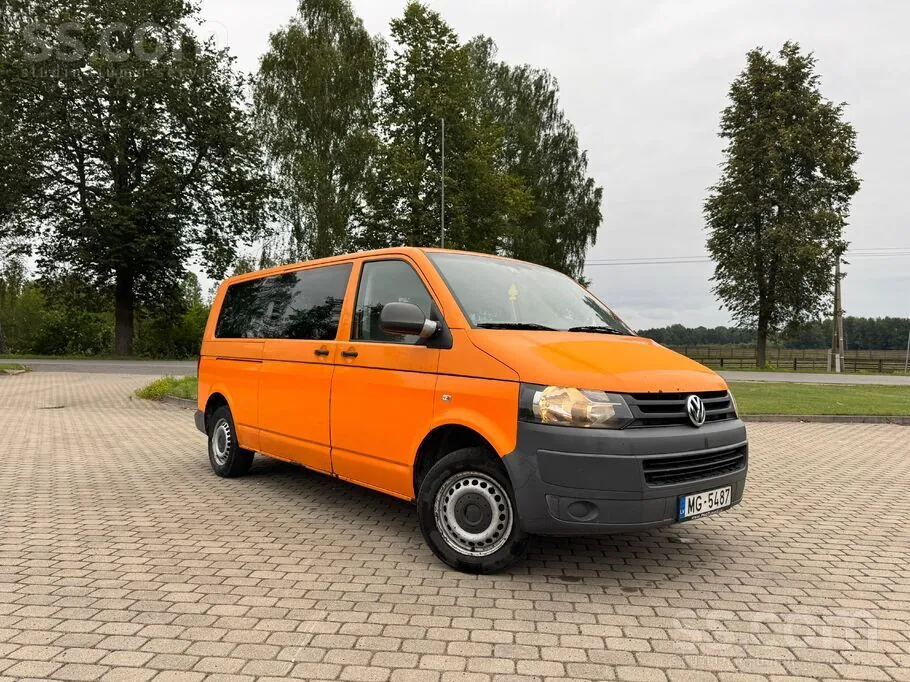Volkswagen Caravelle 2010 photo 2