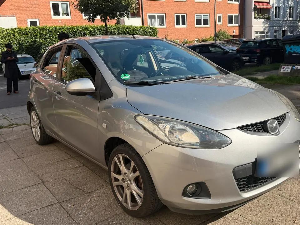 Mazda 2