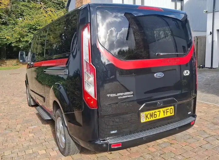 Ford Tourneo Custom 2017 photo 2