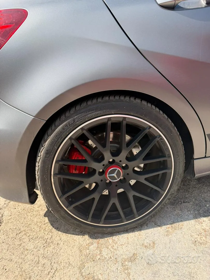 Mercedes-Benz A45 2017 photo 4