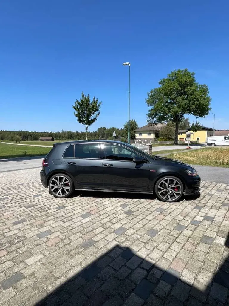Volkswagen Golf 2013 photo 3