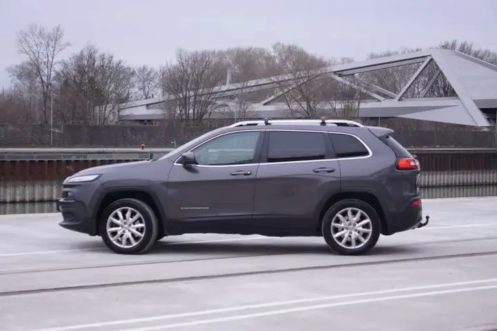 Jeep Cherokee 2014 photo 2