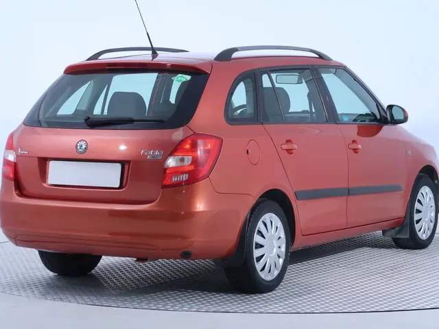 Skoda Fabia Combi 2009 photo 4