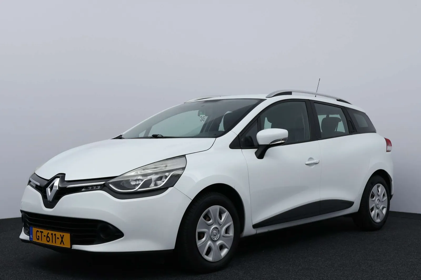 Renault Clio Estate 2015 photo 2