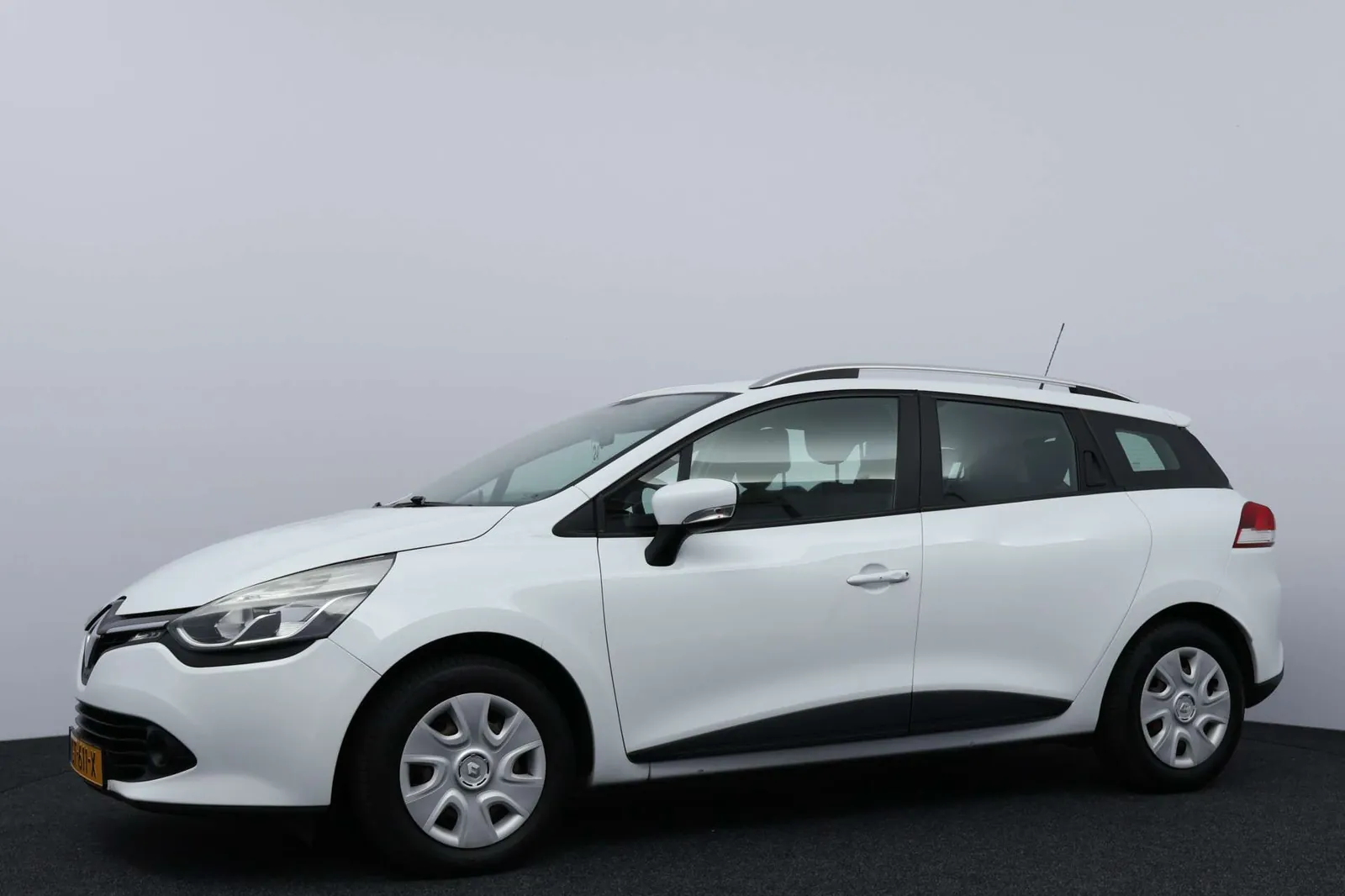 Renault Clio Estate 2015 photo 3