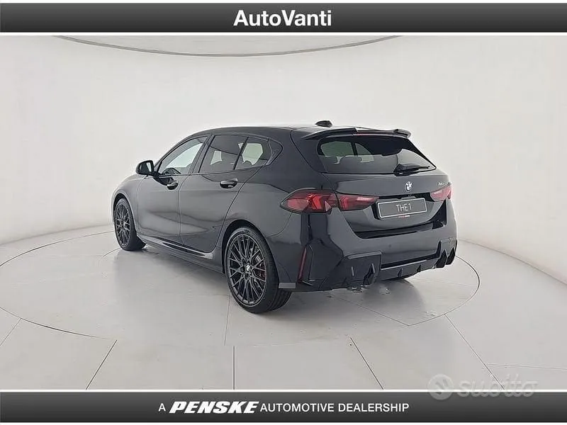 BMW 1 Series 2026 photo 3