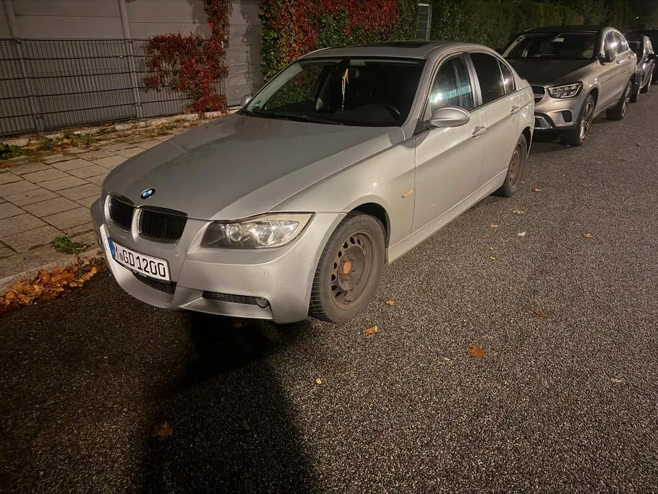 BMW 320I