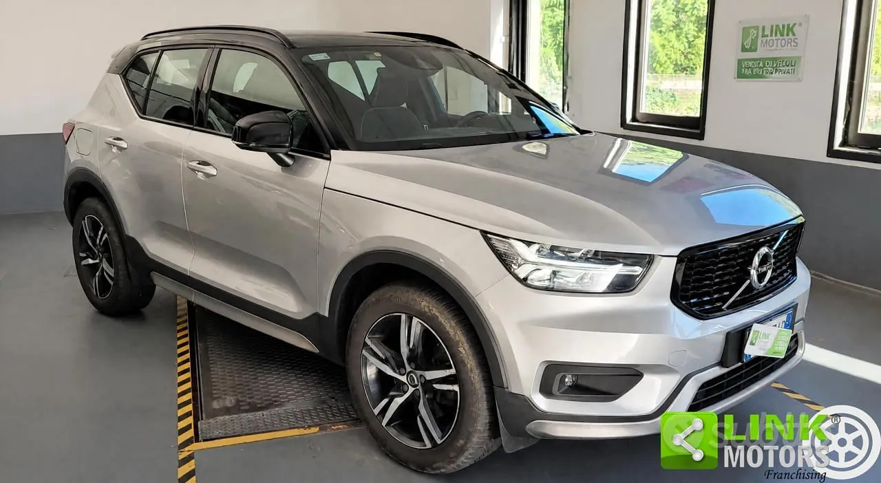 Volvo Xc40 2018 photo 2
