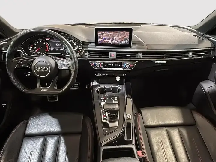 Audi A4 2019 photo 5