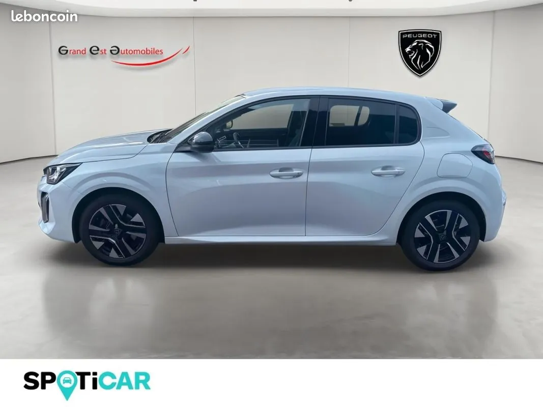 Peugeot 208 2024 photo 2