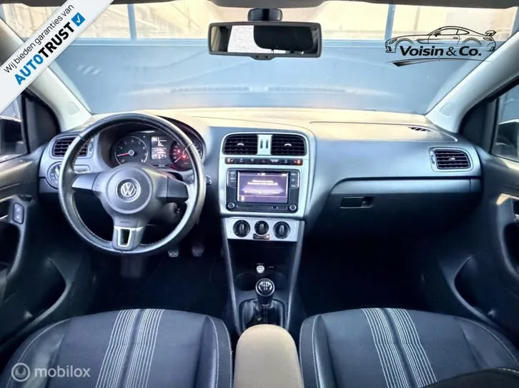 Volkswagen Polo 2012 photo 2