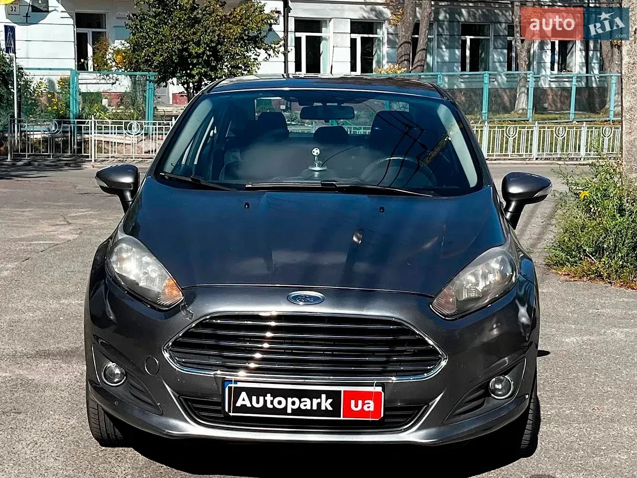 Ford Fiesta 2013 photo 2