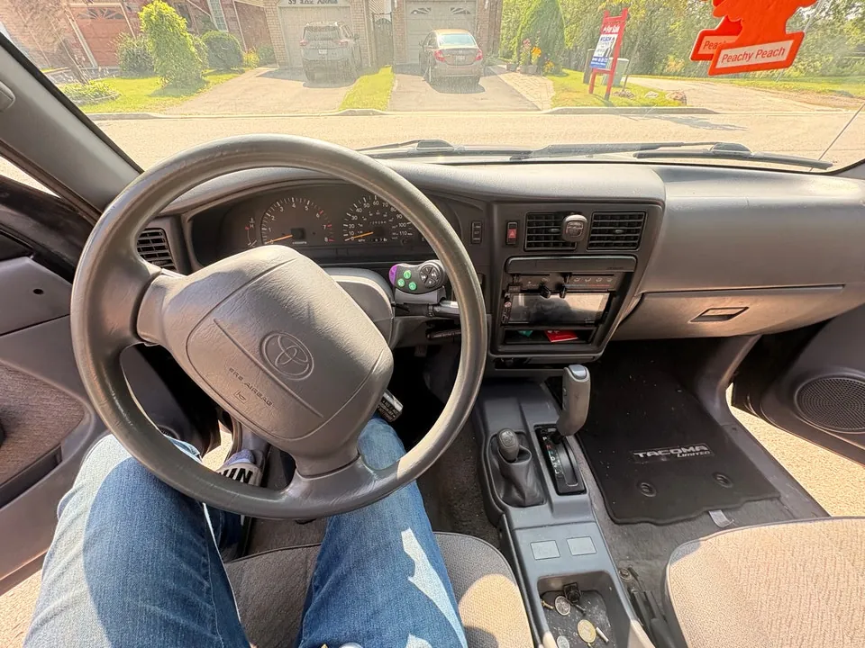 Toyota Tacoma 1997 photo 4