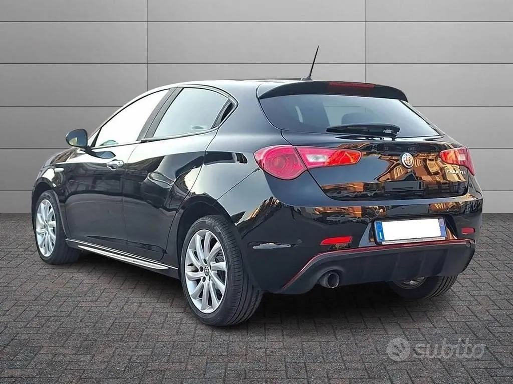 Alfa Romeo Giulietta 2018 photo 2