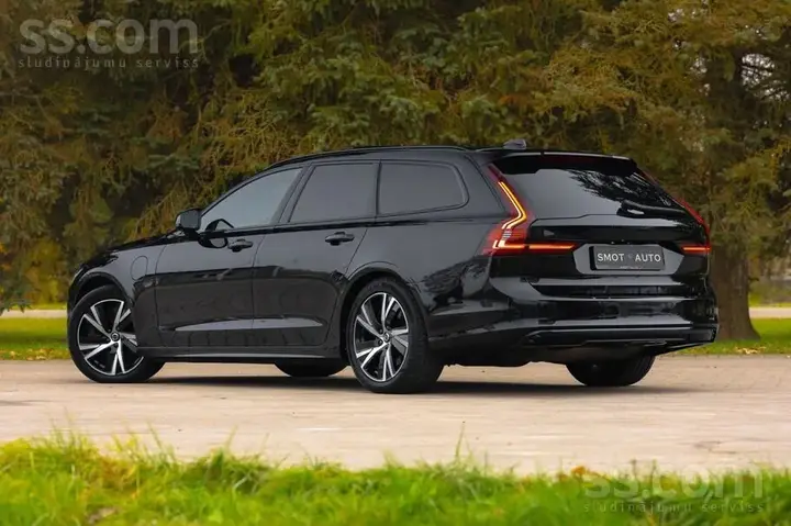 Volvo V90 2022 photo 4