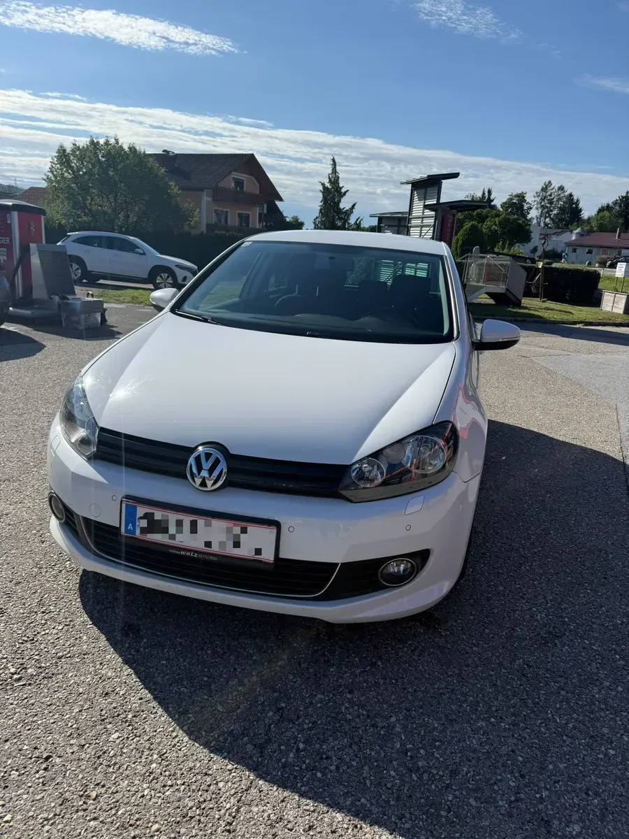 Volkswagen Golf 2011 photo 3
