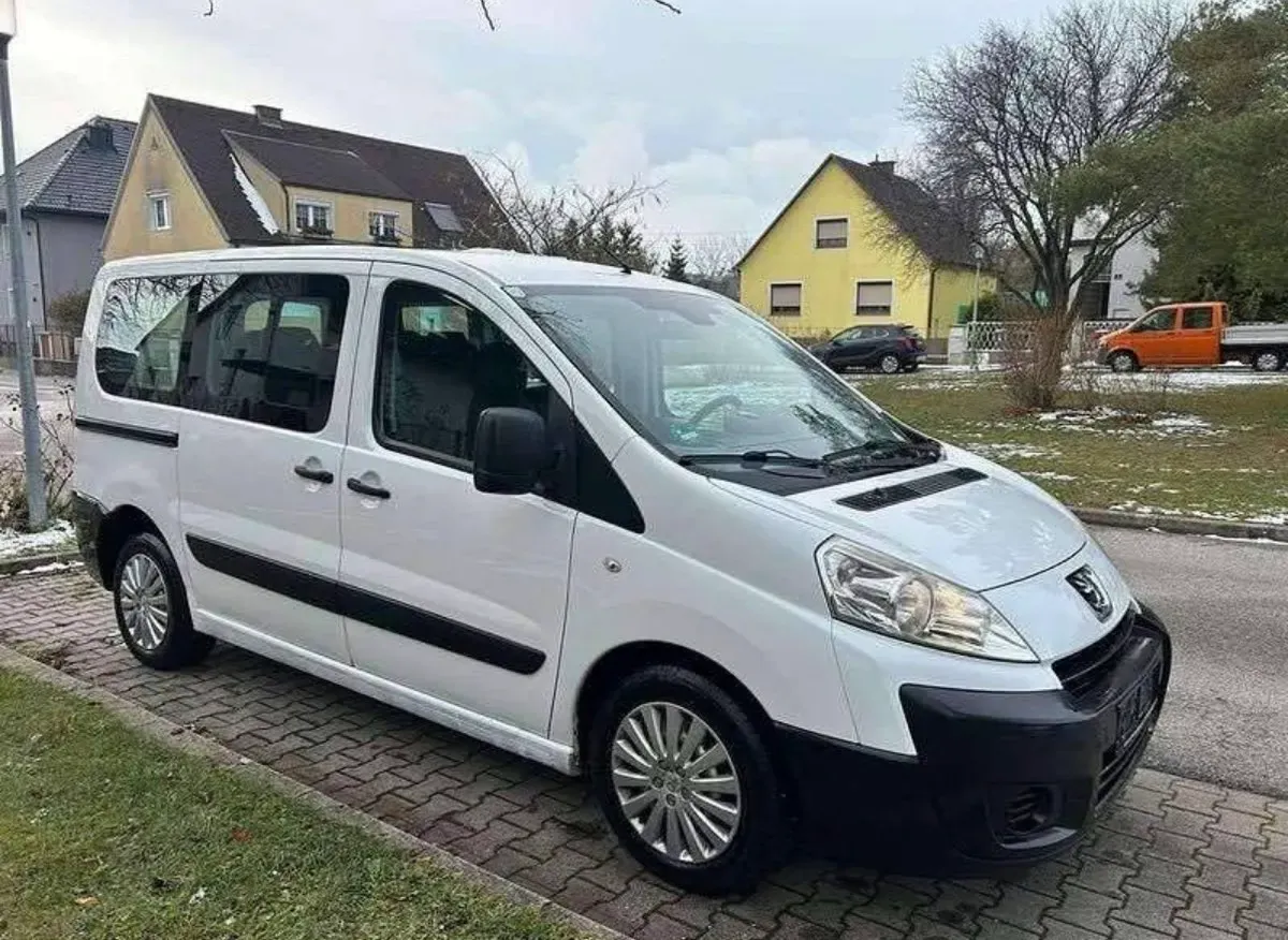 Peugeot Expert 2010 photo 2
