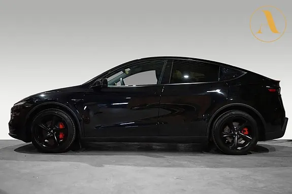 Tesla Model Y 2025 photo 5