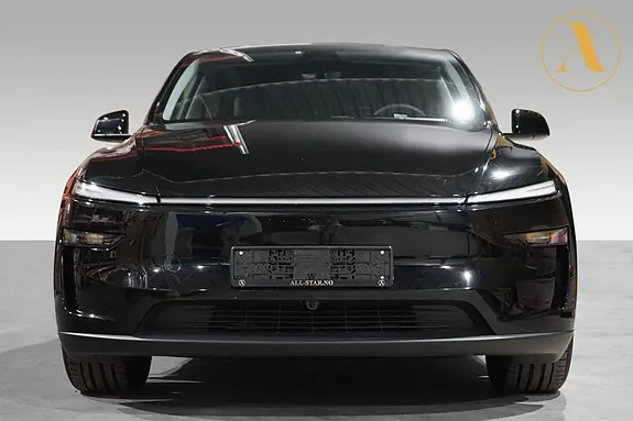 Tesla Model Y 2025 photo 4
