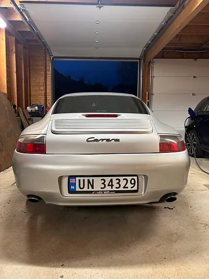 Porsche 911 Carrera 1998 photo 4