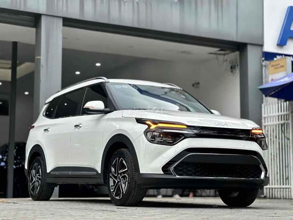 Kia Carens 2024 photo 2