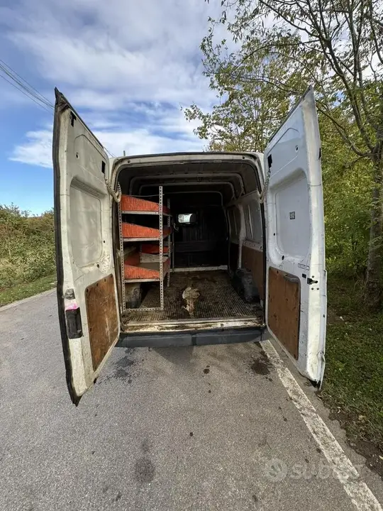 Ford Transit 2012 photo 3
