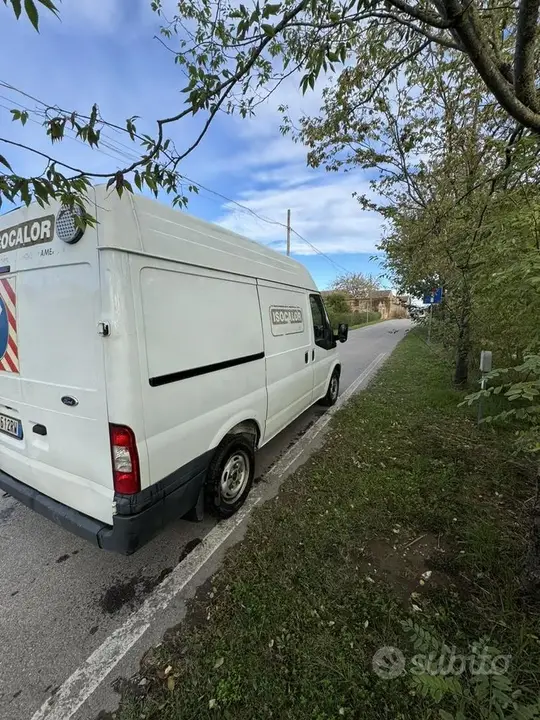 Ford Transit 2012 photo 2