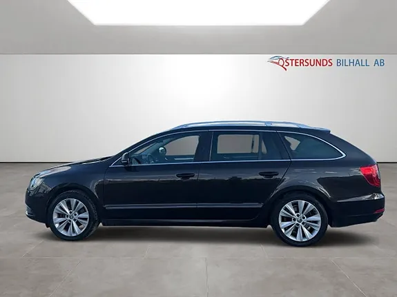 Skoda Superb 2015 photo 4